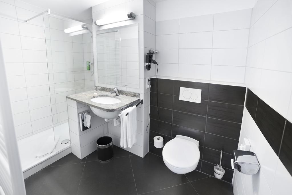 Hotel Krone Niefern-Oeschelbronn Room photo